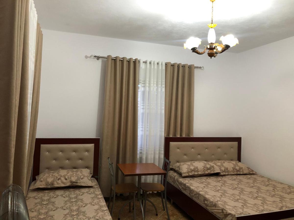 Guest House Murati Durrës Buitenkant foto